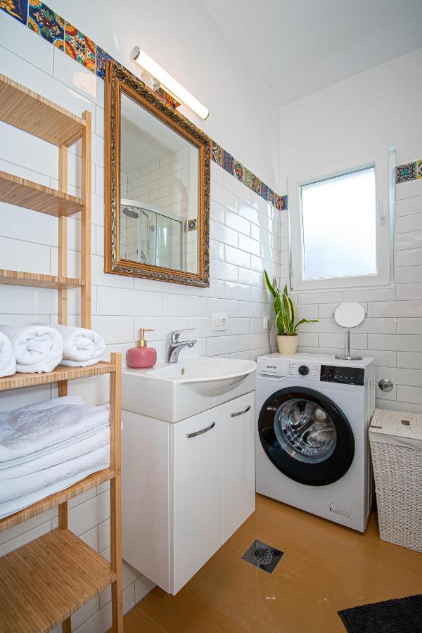 Apartment Nikola Kaštel Novi Dış mekan fotoğraf