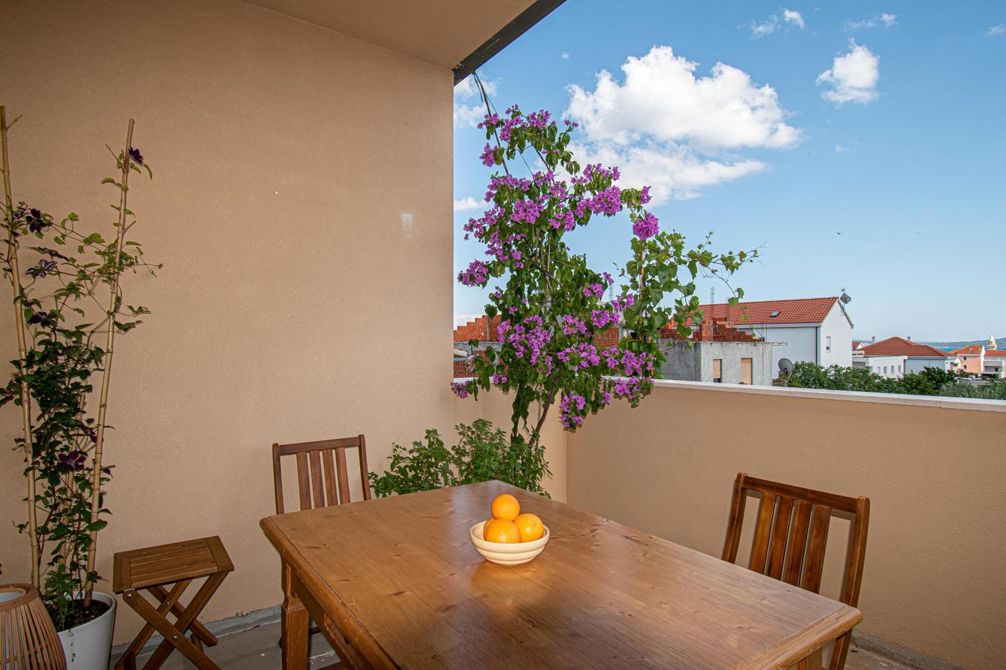 Apartment Nikola Kaštel Novi Dış mekan fotoğraf